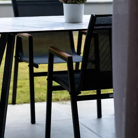 Iris Apartment